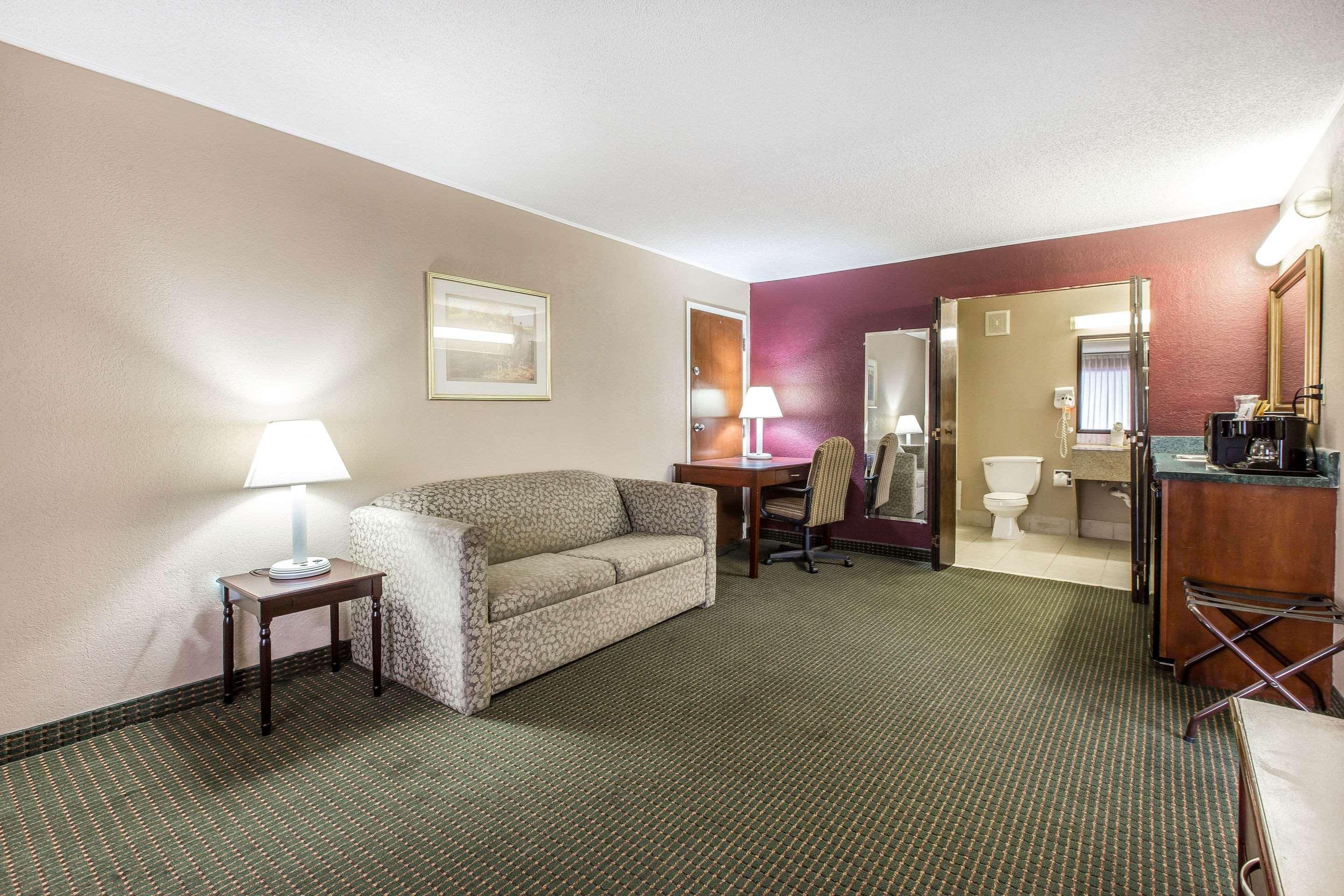 Quality Inn Tifton Exterior photo